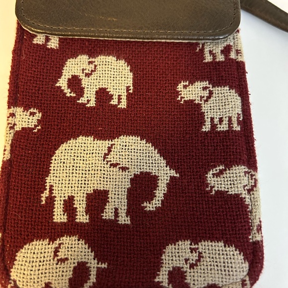 thirty-one Burgundy and Brown Elephant Crossbody Phone Bag - Picture 2 of 6